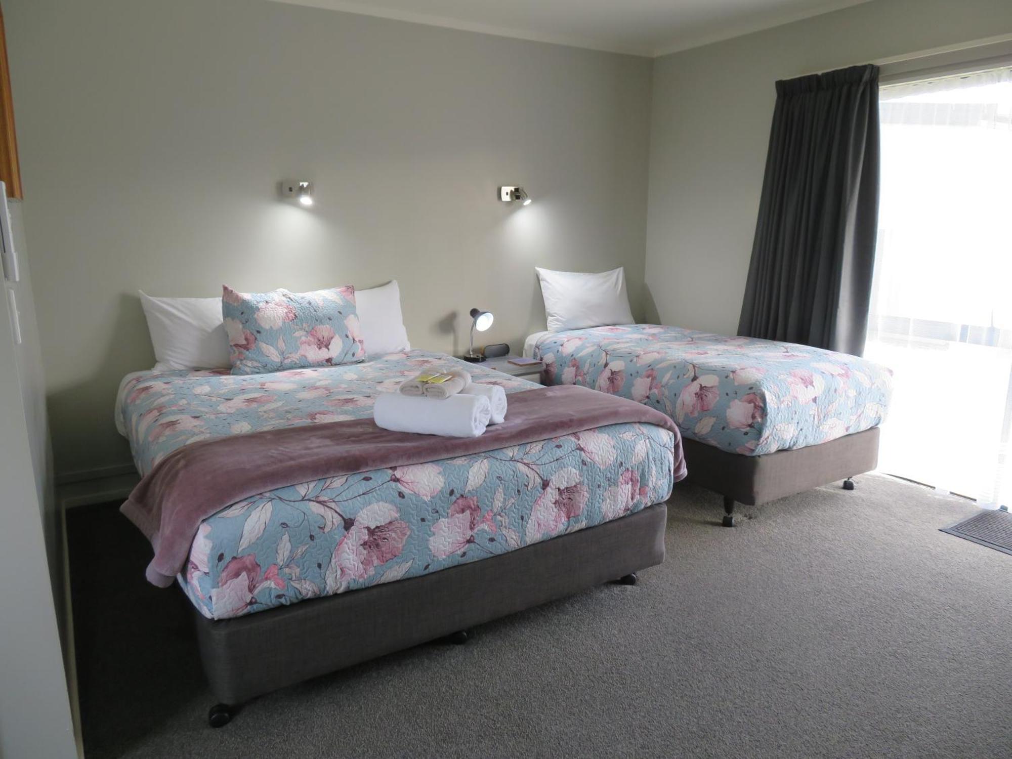 Commodore Court Motel เบลนิม ภายนอก รูปภาพ